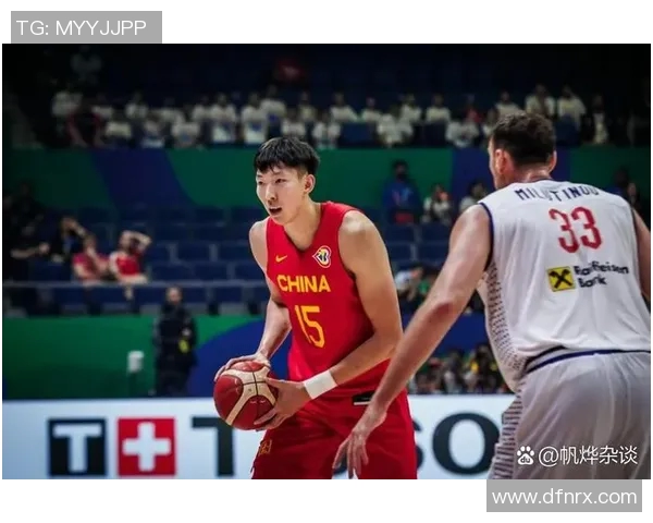 长春队与恒大队激战正酣比分悬念引发球迷热议与期待