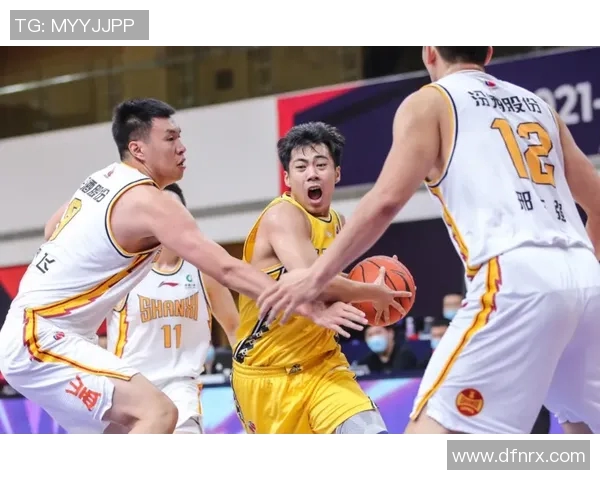 CCTV5直播浙江队对阵广厦队的精彩篮球对决全程回顾与分析