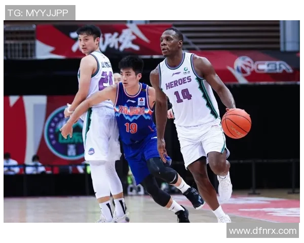 上海申鑫迎战新疆体彩全力争胜展现球队实力与拼搏精神